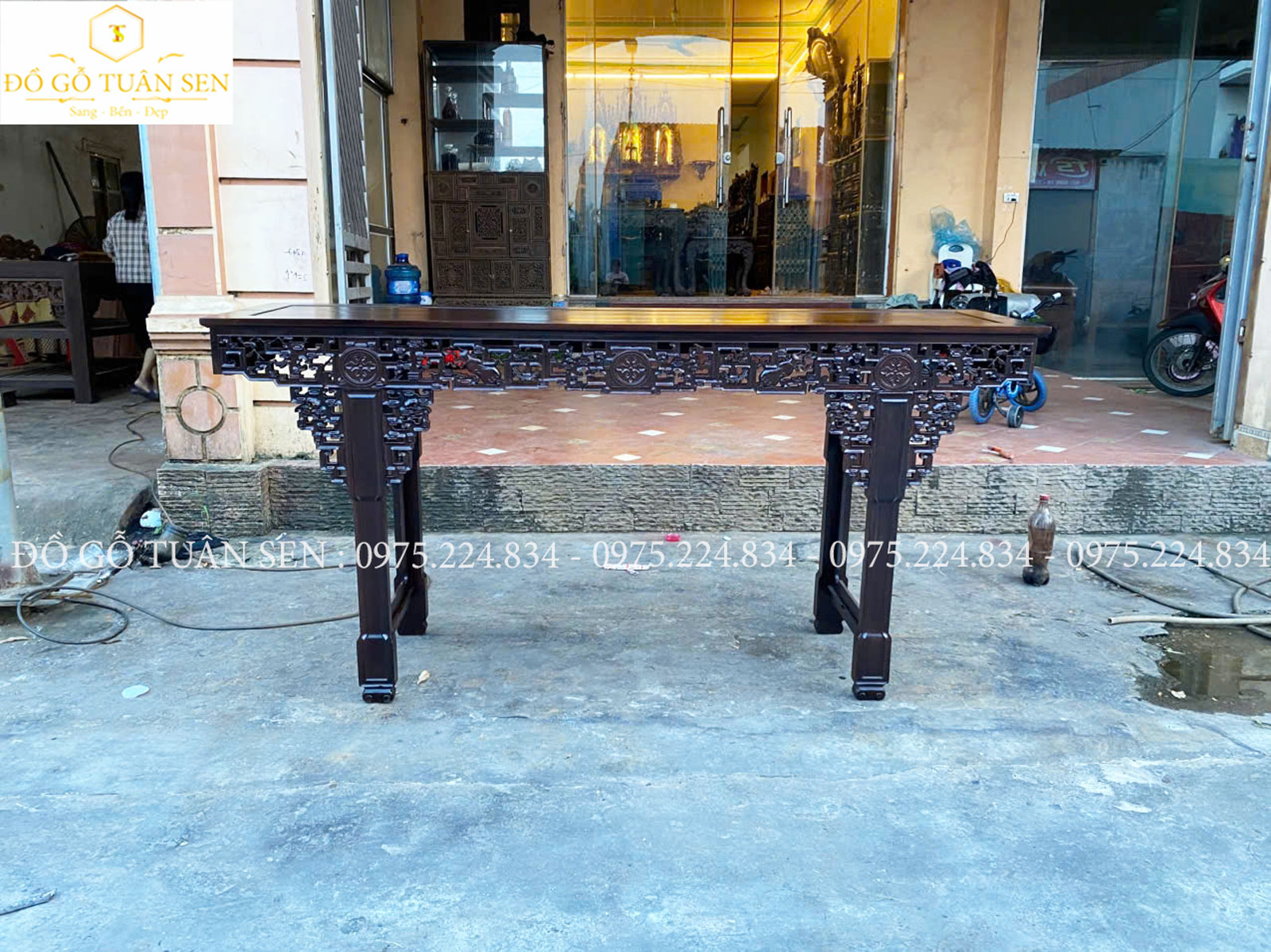 Hình ảnh bàn trung đường gỗ gụ